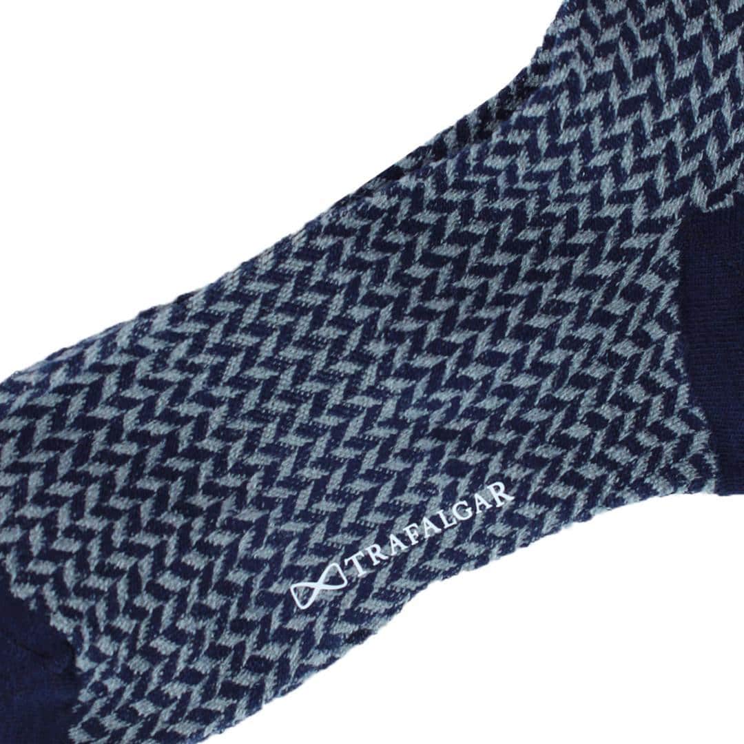 Benoit Herringbone Patterned Mid-Calf Merino Wool Socks (1 Pair) - Image 10