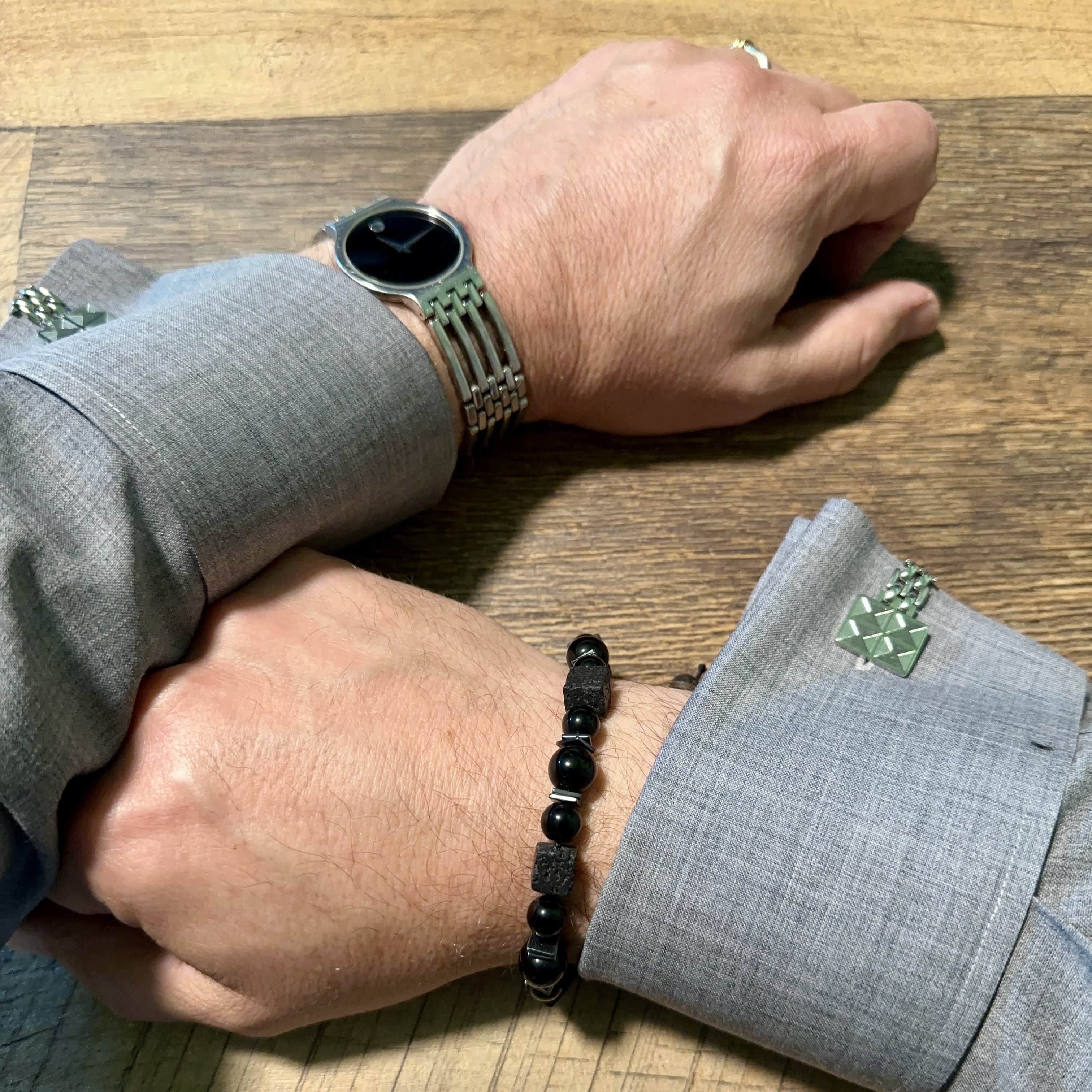 Flint Beaded Stone and Metallic Adjustable Bracelet - Image 7